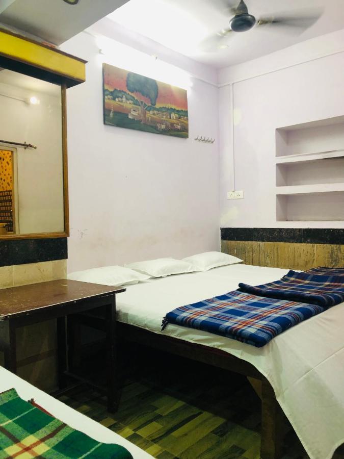 Golden Lodge Waranasi Zewnętrze zdjęcie